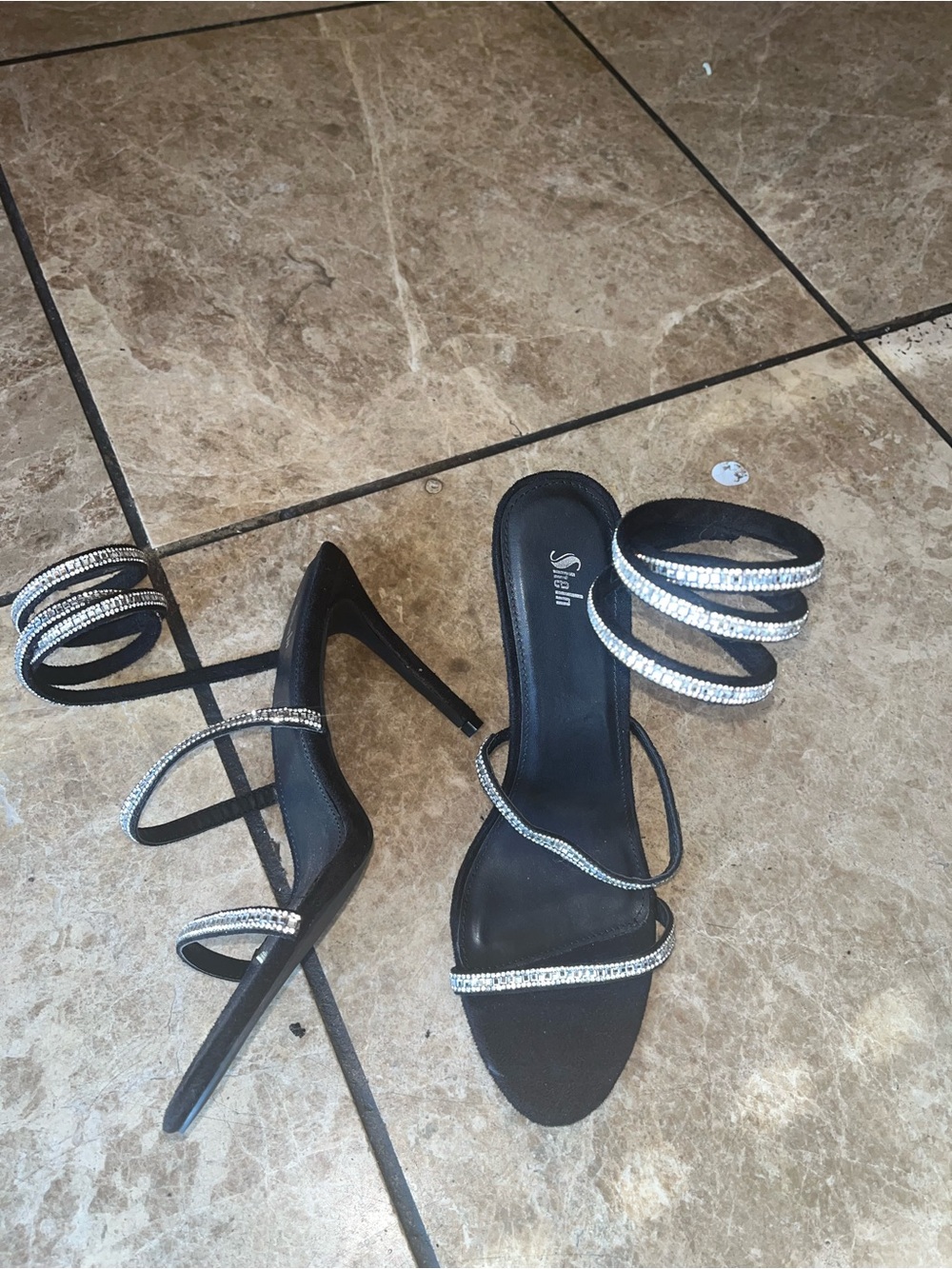 NWOT Strappy wrap around Black velvet Rhinestone Evening Heels - Picture 5 of 7